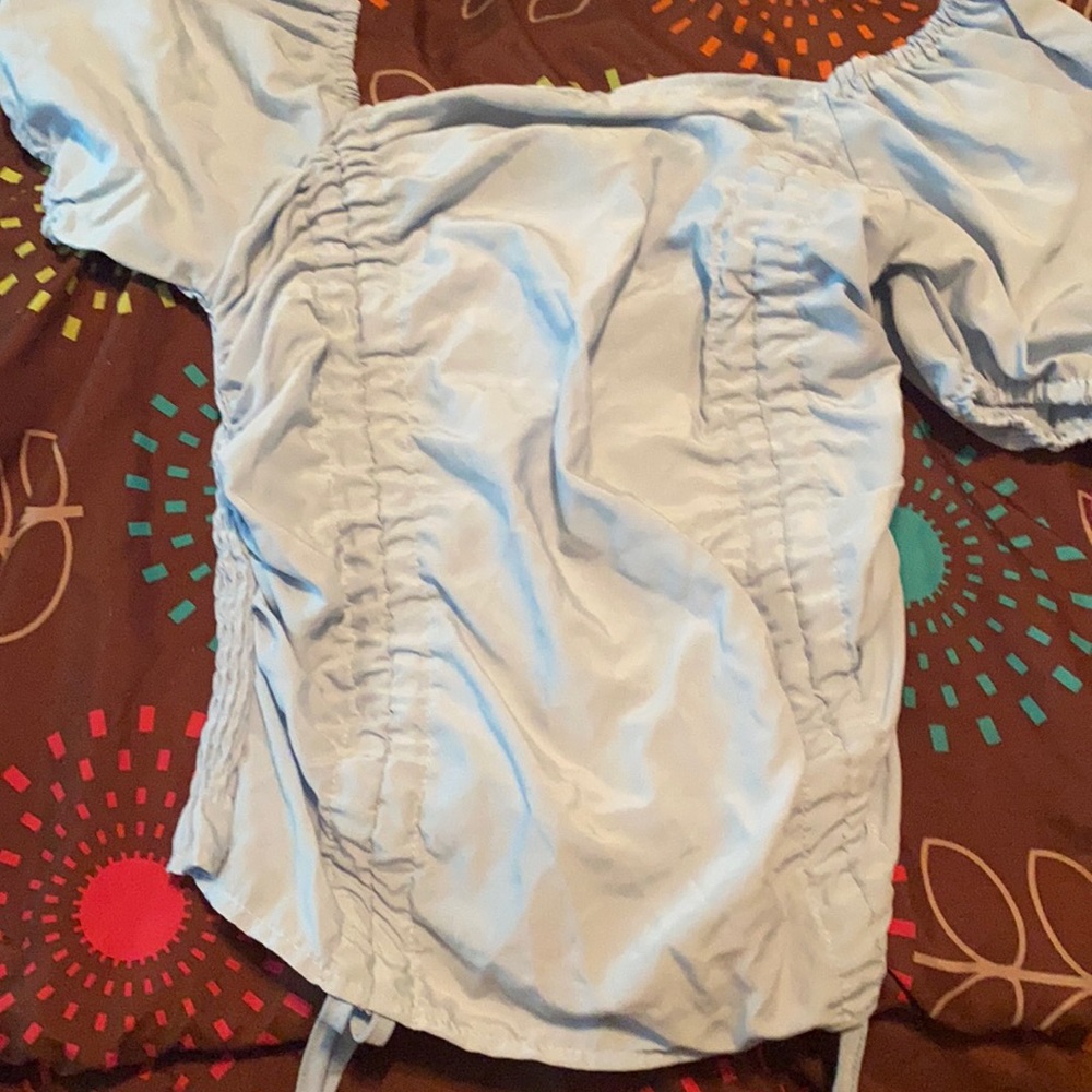 Draw string cropped top